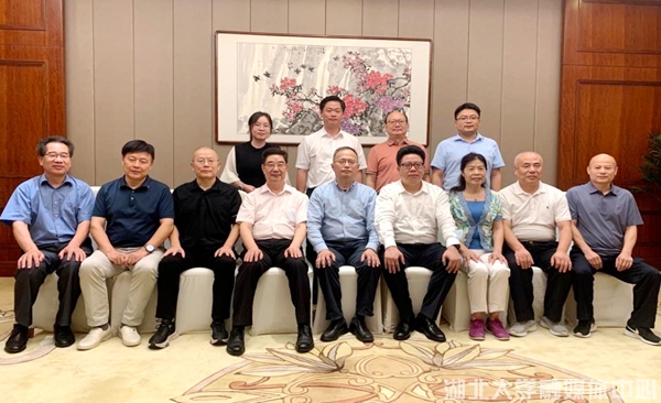 学校赴贵州考察调研推进合作